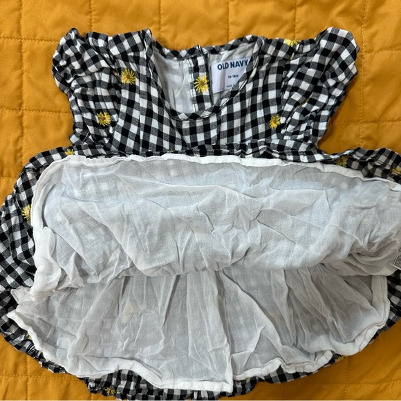 Old Navy Baby Girls Dress - Picture 5 of 6